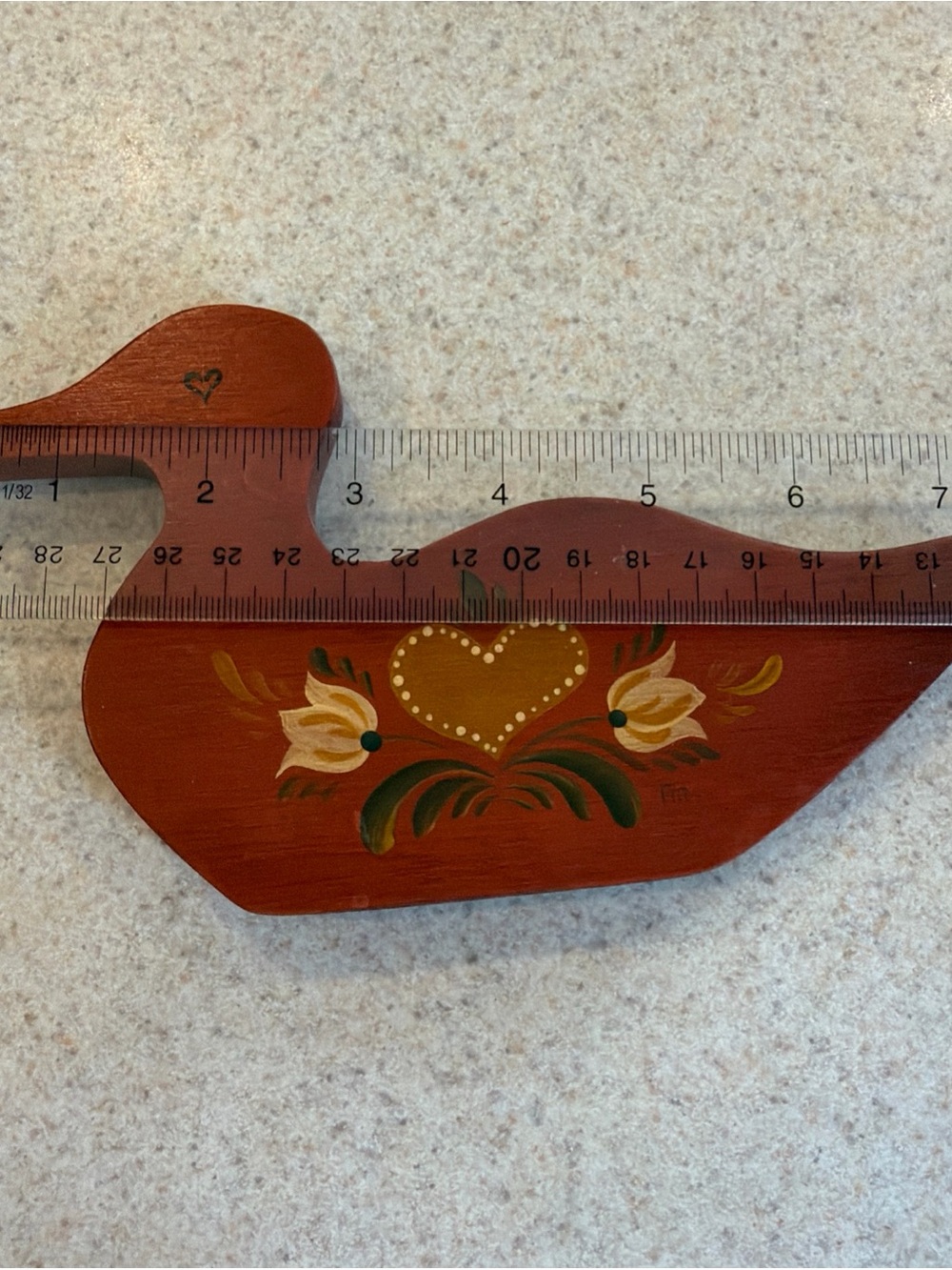 Folk Art Red Wooden Duck Wall Decor with Heart Floral Motif - Picture 14 of 16